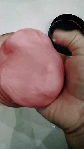 Nice and easy slime recipe in the description