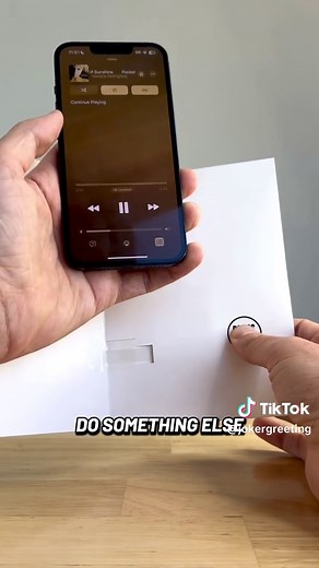 Joker Greeting Toy — Looping Sound Until Battery Dies