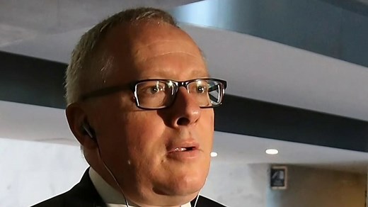 Schumer calls on HHS Sec. Azar to resign over handling of coronavirus pandemic