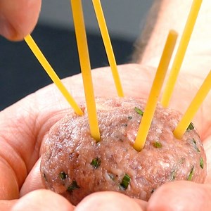 634K views · 2.5K reactions | Vous n'avez encore jamais mangé des boulettes comme celles-ci ! 阮 Pour les instructions, c'est par ici : https://youtu.be/eXHTc3wyoF8 Sauvegarder sur Pinterest : https://bit.ly/31LCi1x | Bon Ap’ | Facebook