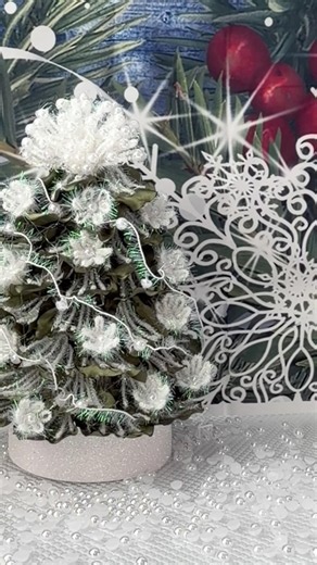 A Beautiful Christmas Tree You’ll Want to Make!