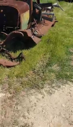 Ok one from the archives, this video is from a couple of years ago, my original video for tonight fell through so just found this one in my phone , apologies for the quality or lack there of, But some cool stuff that we purchased awhile ago, Chevrolet, Oldsmobile, Renault, studebaker, ford, | Rusty Cars Down Under