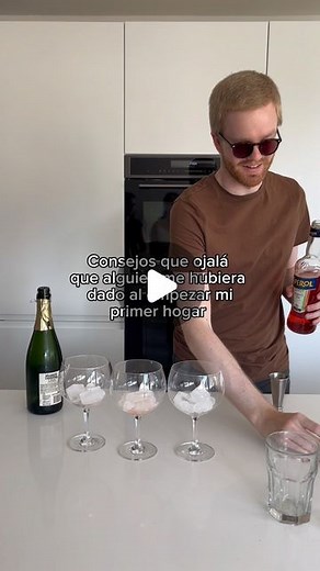 Paola Haiat on Instagram: "¿Cuál es tu consejo favorito? Creo que el mío es el 2 🫢 porque muchas personas piensan que es tóxico avisar cosas primordiales y no. Esto aplica a parejas, amigos, compis de piso y en general a cualquiera que esté compartiendo una casa que quiera convertir en hogar. 💓 Recuerdo que cuando me mudé a Barcelona una de las cosas que más miedo me daba era no encontrar personas que se preocuparan por si había llegado a casa, y que una de las primeras reglas que establecimos