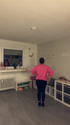 Discover the Joy of Tanze and Lache Dancing