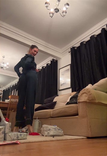 Another draft for yall from christmas in the pointe shoes and my green pjs #pjamas #pretty #prettyinpink #pointe #fyp