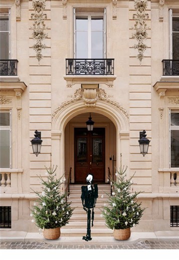 The neoclassical grandeur of Maison KARL LAGERFELD is now alive in the digital age. 🎥 Adam Hale #KARLLAGERFELD