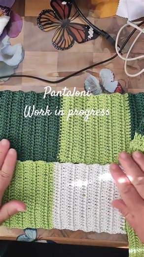 Pantaloni all'uncinetto: Work in Progress! 🧶#crochet #diy