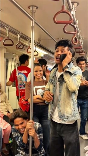 बुड़िया.prank in 🚇metro😂🤣🤪#viralvideo #trending #funny #voice #prank #shorte #videos #foryou