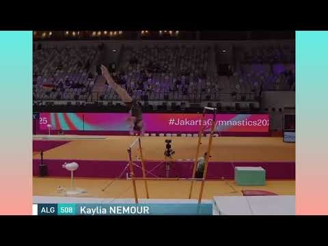 Notão da kaylia Nemour ALG 15.533 nas paralelas mundial de ginástica artística em Jakarta