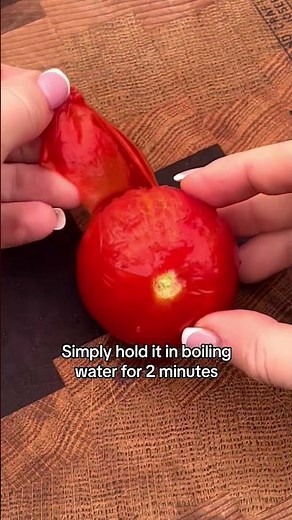 Easy Tomato Peeling Hack: Hot Water Trick for Perfect Skins#TomatoPeeling #KitchenHacks