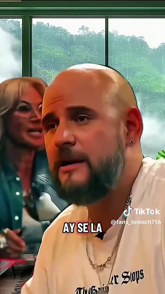 Exploring El Tema: Insights from Adela Micha's Podcast