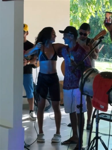 Rayssa Leal Festeja 18 Anos com Alegria