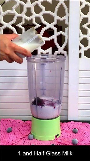Fruit Smoothie| How to make frozen mixed Berry Healthy Smoothie #shorts #healthysmoothies #smoothie