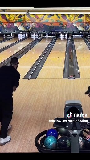 #belowaveragebowling #bowling #viral #fyp #foryoupage @BelowAverageBowlingSpare