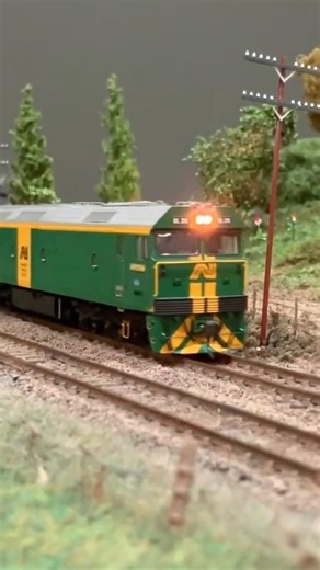 BL28 on the overland (junction models STRATHBURN layout)