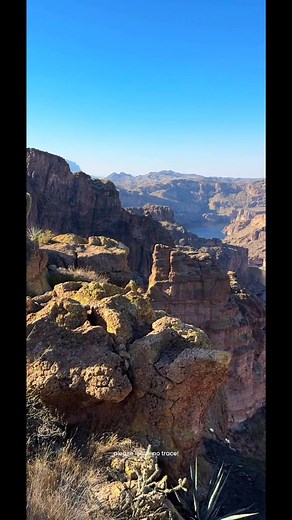 Beautiful lookout over the salt river, unique rock formations, and spectacular mountain views (including the superstition Ridgeline), this trail has it all!! This is Black Cross Butte to the Salt River Overlook. It is located along the AZ88 (apache trail) near Tortilla Flat. It is 60-90 minutes from Phoenix and neighboring cities like Gilbert, and is the perfect day hike! Details: 6.2 miles 2100’ elevation gain Use @AllTrails to locate the “trailhead”. You will park along the road. *this trail r