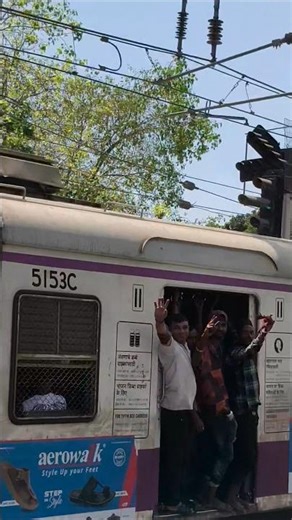 Mumbai Lokal Train Mumbai life line #shorts #shortsfeed #travel #youtubeshorts #viral #trending