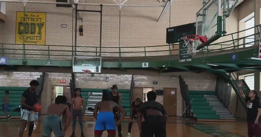Detroit community organizations launch basketball league to keep kids active this summer