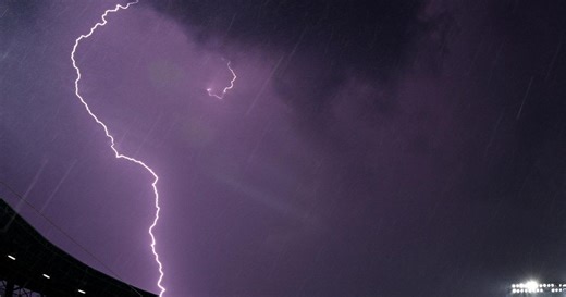 New study explains how lightning bolts are created