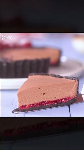 The Easiest No-Bake Chocolate Raspberry Pie!