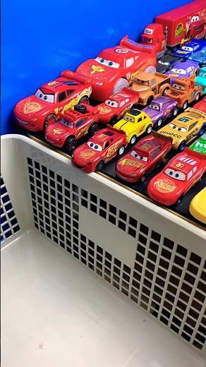 Lightning Mcqueen Review Pixar Cars 2 #toys #trendshorts #mcqueencars #disney #cars #pixarcars