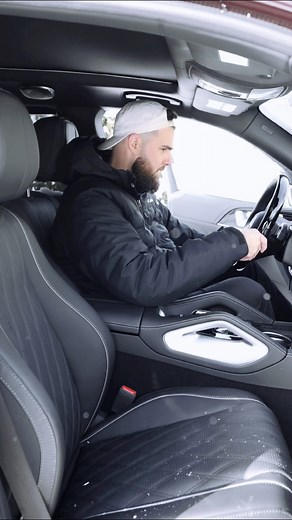 Snowy day ASMR w/ the Mercedes Maybach GLS 600 ☃️ #ASMR #MercedesBenz Mercedes-Benz of North Olmsted Mercedes-Benz | Jordan Sanford