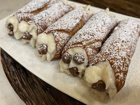 Cannoli with Ricotta Cream