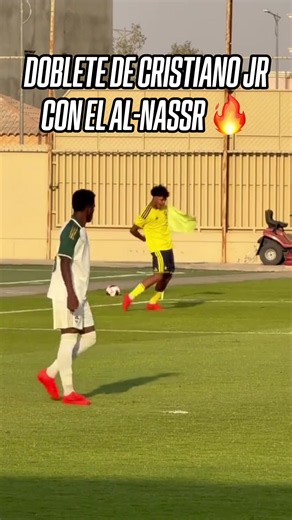 ¡UN CRACK COMO SU PAPÁ! 🤩🔥 😎 Así fue el doblete de Cris Jr, que le dio la victoria a la Sub-17 de Al Nassr. Ojito con el físico que ya tiene a sus 16 años. 👀 📹 il_rp #CR7 #CristianoRonaldo #AlNassr #Tiktokdeportes