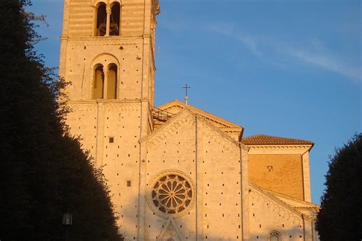 Santa Messa Rai 1 oggi 15 febbraio 2026/ Diretta video Cattedrale Fermo. Papa Leone visita parrocchia a Ostia
