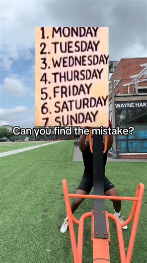 Reggie Jones on Instagram: "CAN YOU FIND THE MISTAKE🤷🏿‍♂️ . . . . #explorepage #footballplayer #athlete#reels"