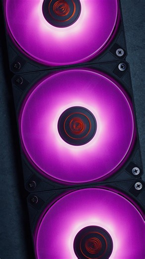 The water block’s backplate on CORELIQUID A17 MLG EDITION is engraved by 𝓛𝓸𝓸𝓷𝓰: 𝓝𝓲𝓪 with the Dragon’s Blessing. Place your favorite figurine in front of it, and summon the dragon’s power to protect your rig. Share your favorite guardian setup on the water block with us 👇 Who knows, you might earn the Dragon’s Blessing in return.🐉 Learn more: https://msi.gm/SFA8262B | MSI Gaming