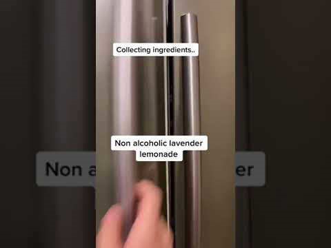 A lavender lemonade mocktail! 🍋