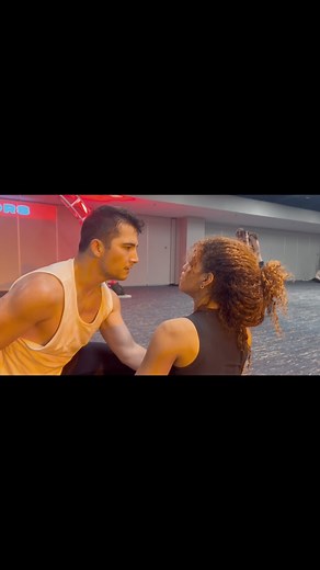 Music: @ladygaga @brunomars Choreography: @tessandrachavez Dancers: @selenarhamilton @matthewkubitz @avery_cashen @dance.lafrance @giadaleighofficial @t.amari__ @emmyclaireofficial @geliedejer.dance Event: @radixdance Houston | Tessandra Chavez