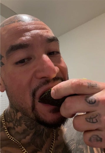 Aveces no todo va a parecer muy muy divertido y puede verse repetitivo pero es parte de el proceso mi gente, a seguirle dando para enfrente! Que pasen muy buenas noches y un abrazote #fyp #parati #paratii #latino