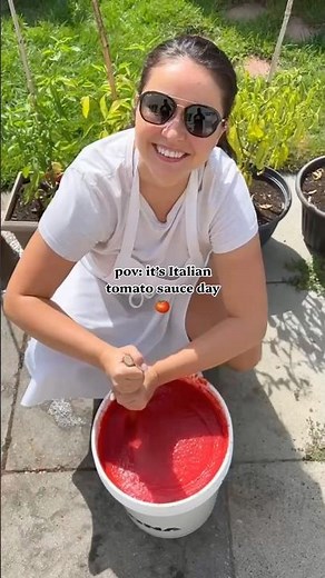 How Italians Make Tomato Sauce for the ENTIRE Year 🇮🇹 🍅 #tomatoes #tomato