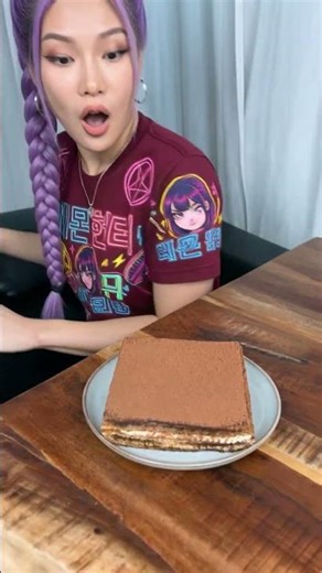 Why did we, Jinwoo, take my CHOCOLATE CAKE?😭❤️🍰~ CHEFKOUDY #kpopdemonhunters