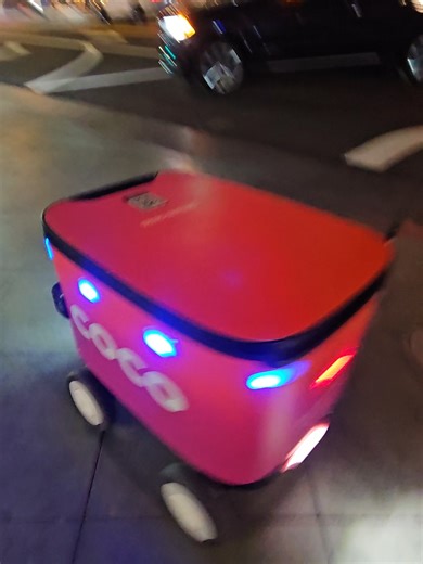 Here comes COCO. BEEP BEEP! . . #food #foodies #AI #delivery #robotics
