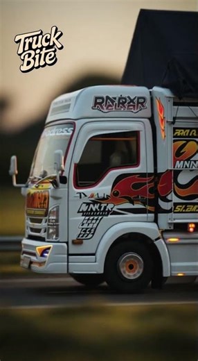 a fully loaded truck passing at high speed #automobile #rcoffroad #rctruck #rcminiatur