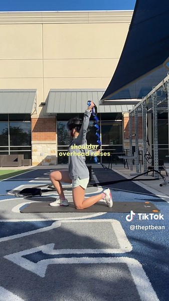 love a good mobility and warm-up routine 💪🏼 here are some movements to incorporate using @Trideer for some extra mobility gains 🤸🏻‍♀️ love how functional and high-quality the strap is! it comes with a visual guide of mobility drills, adjustable bag, and instructions! ✔️#BauduccoLover