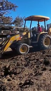We're ready to start digging 🚜 #Gradall #excavator #towtruckdriver | Casey LaDelle