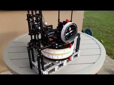 Lego Flying Pendulum Clock