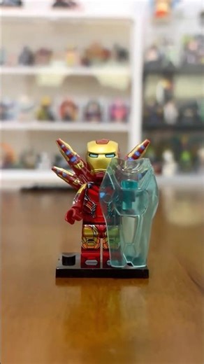 Custom Brick Minifigure - Iron Man (Mark 52)