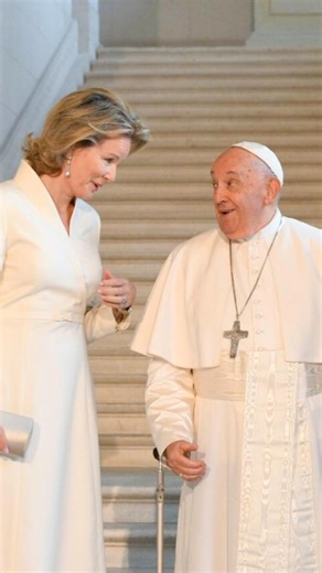🇬🇧 Pope Francis meets with King Philippe and Queen Mathilde of Belgium, and urges the EU nation’s civil authorities to fulfil their mission to build bridges toward peace. | Vatican News