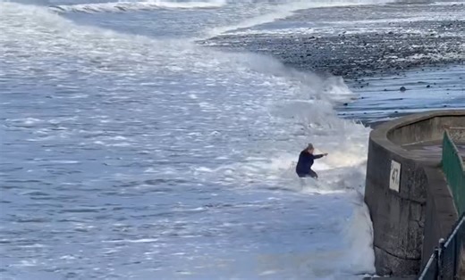 Sneaker wave threat splashes back to the Oregon Coast