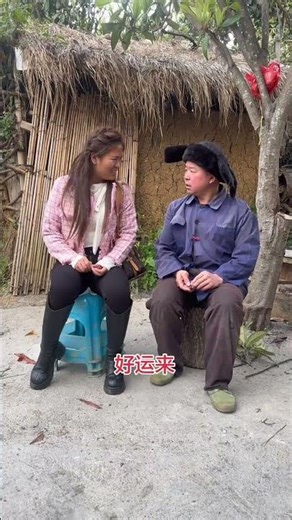 Clueless Douyin Employee in Huanhuan's Office