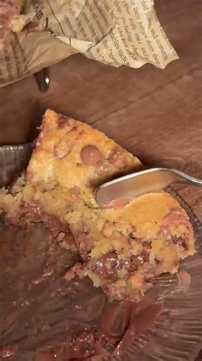 How to make chocolate chip cookie pie with Nutella! #easyrecipe #cookies #asmrfood #nutella