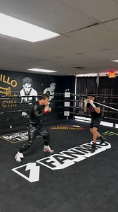 324K views · 3.5K reactions | Canelo Álvarez , ya en Las Vegas en las últimas sesiones de entrenamiento (y Dylan Capetillo no pierde ocasión de aprender de los mejores ) Este sábado (4 de mayo) expondrá el Mundial Absoluto  del peso supermedio contra Jaime Munguía  y la velada irá  EN VIVO  por #ESPNKnockOut #CaneloMunguia | ESPN KnockOut | Facebook