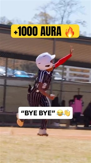 Lil man knew it was a home run 😂🔥