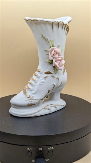 Italian Capodimonte-style Porcelain Boot Vase With Applied Roses and Gold Trim, 1960s - Etsy