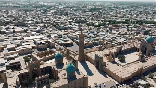 🔋☀️ In Uzbekistan, #CEEC is transforming sunlight and wind into power for the future. 🥰📈 Through photovoltaic, wind, and other clean energy projects, we're delivering green electricity, creating jobs, boosting the economy, and driving sustainable growth. #CEECproject #GlobalCEEC #GreenCEEC #CSR #ESG | Energy China